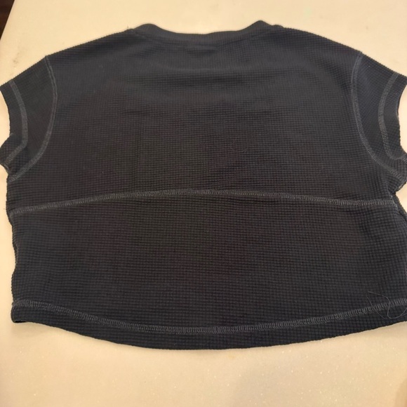 Gymshark cropped black waffle knit workout top sz small - Picture 2 of 7